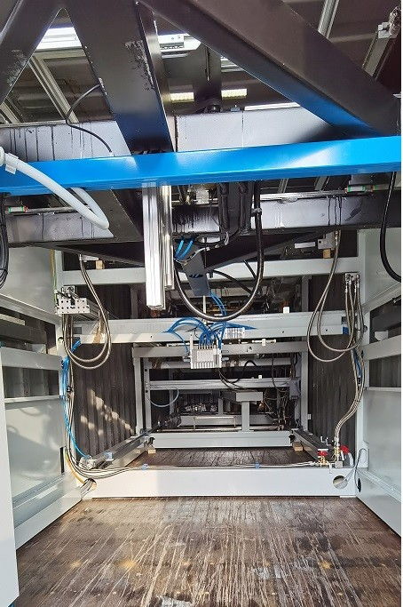 香港危险品物流中，阻燃剂等危化品场站收据换提单的实务解析与风险规避